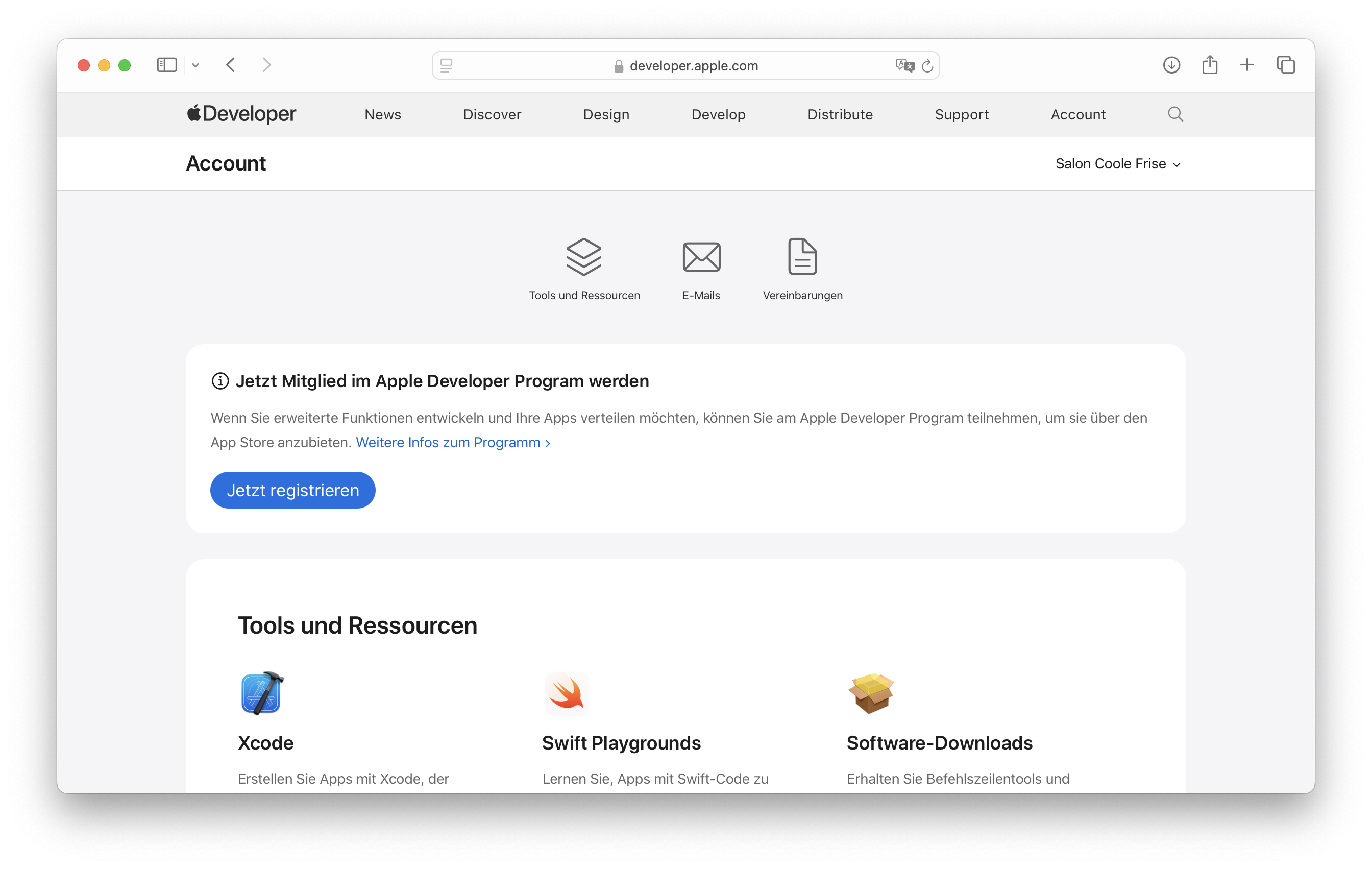 Bildschirmfoto der Apple Developer-Seite nach dem Anmelden. In der Mitte eine Textbox mit dem Hinweis jetzt Mitglied zu werden. Darunter eine Schaltfläche 'Jetzt registrieren'